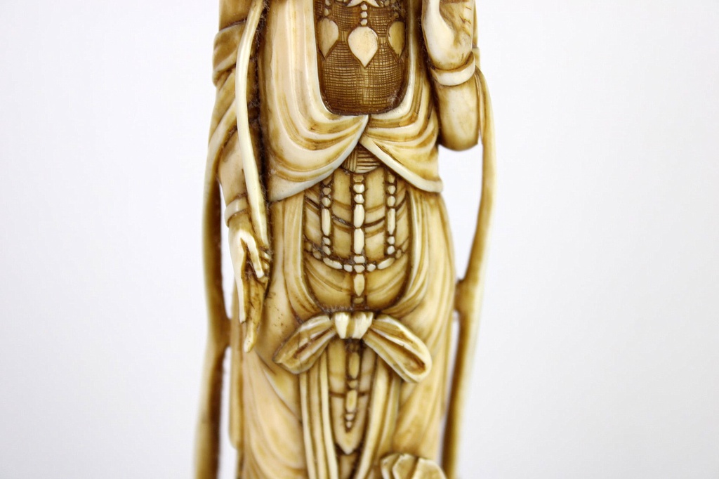 Chinese-Carved-Bone-Guanyin-Sculpture-kaulo-skulptura-03 - Copy.jpg