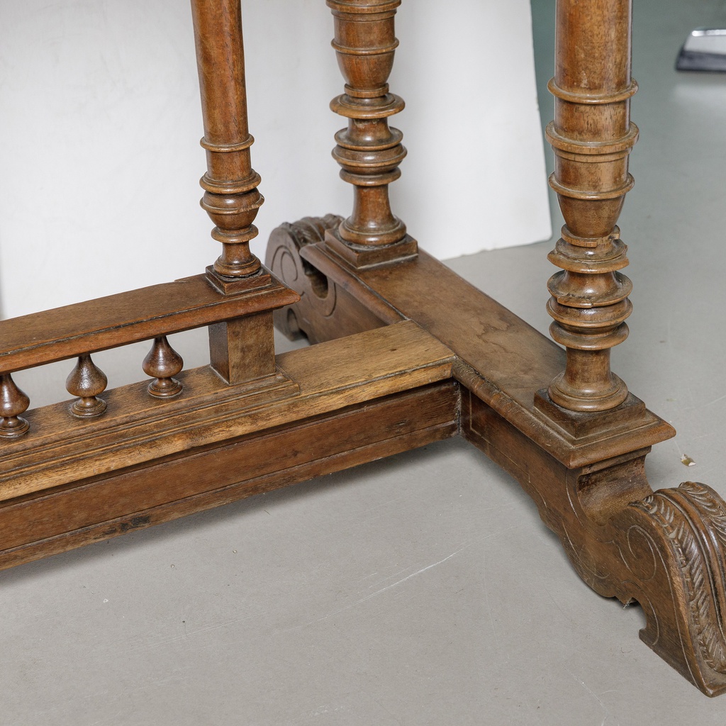 Neorenesanso-walnut-writing-table-rašomasis-stalas-6.jpg