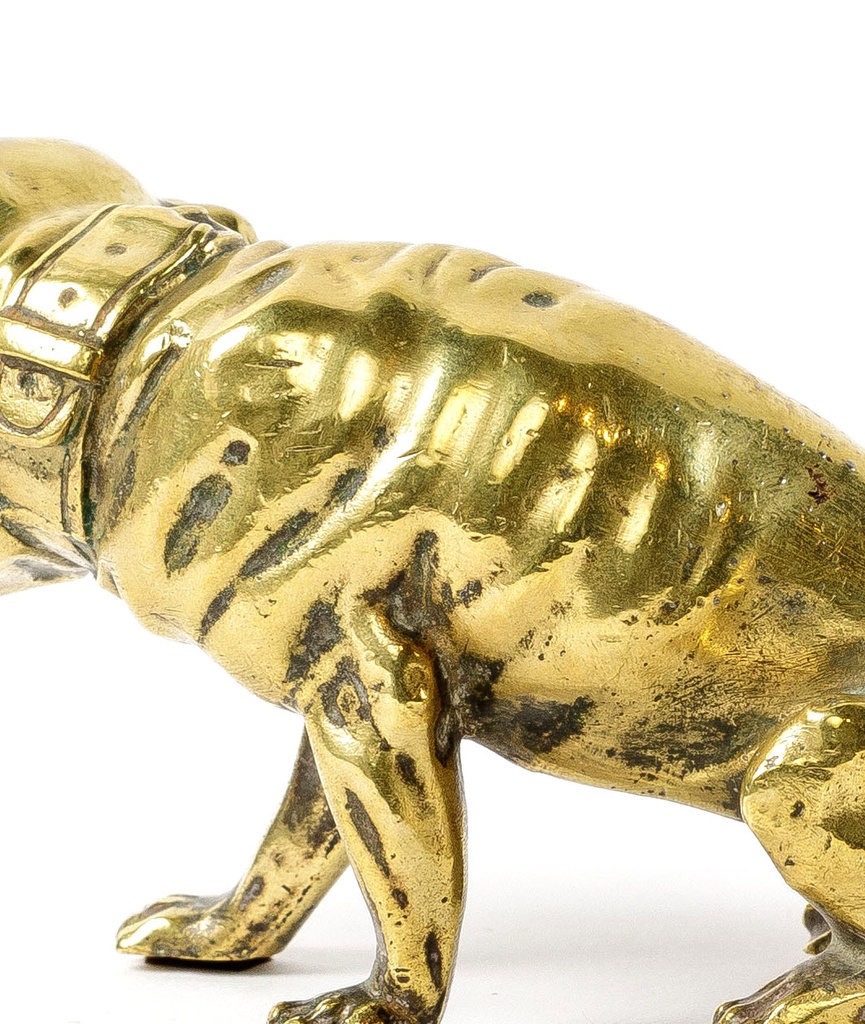 Brass-dogs-sculptures-zalvarines-skulpturos-6.jpg