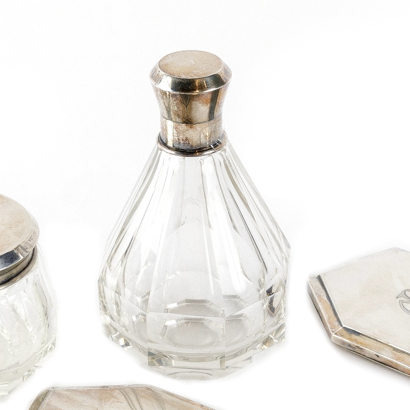 silver-and-crystal-Dressing-table-set-sidabrinis-suku-ir kvepalu-rinkinys-5.jpg