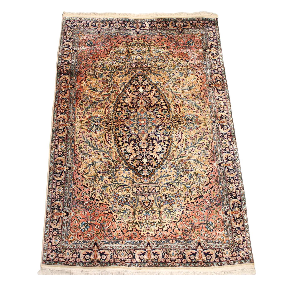 Kashmir-silk-carpet-rug-silkinis-kilimas-1.png