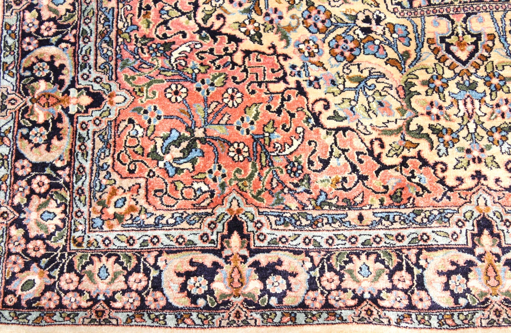 Kashmir-silk-carpet-rug-silkinis-kilimas-4.JPG