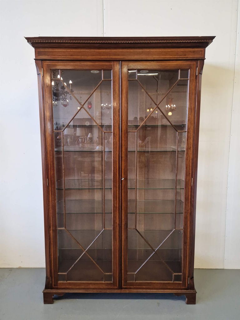 Showcase Cabinet