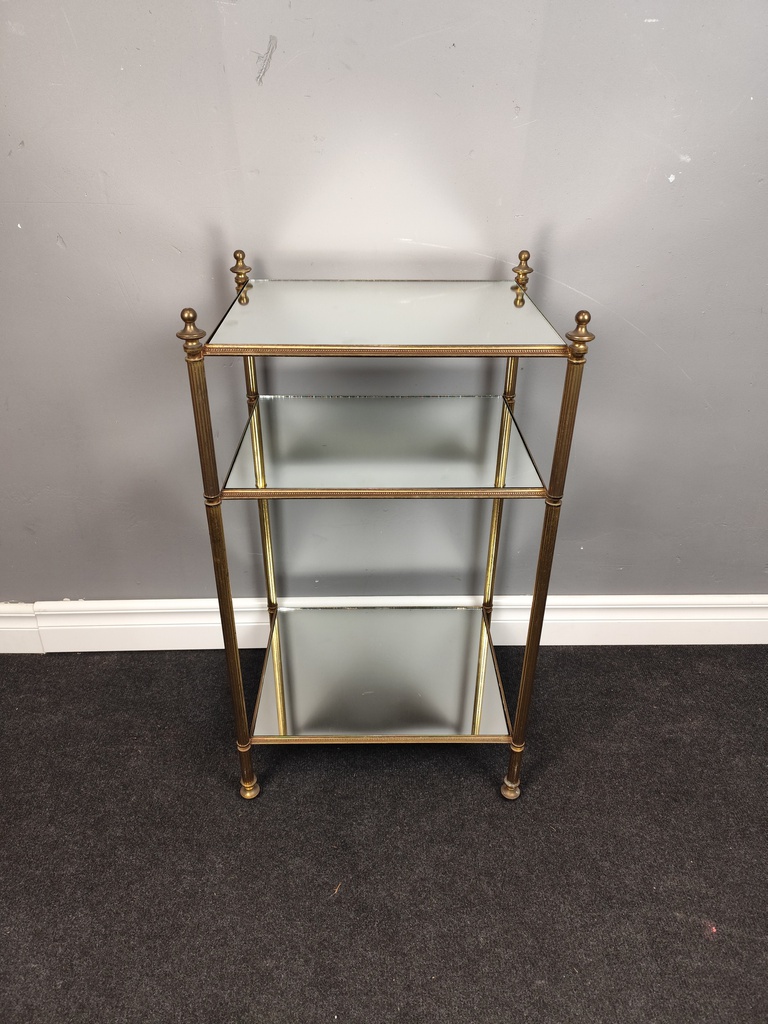 Serving Table