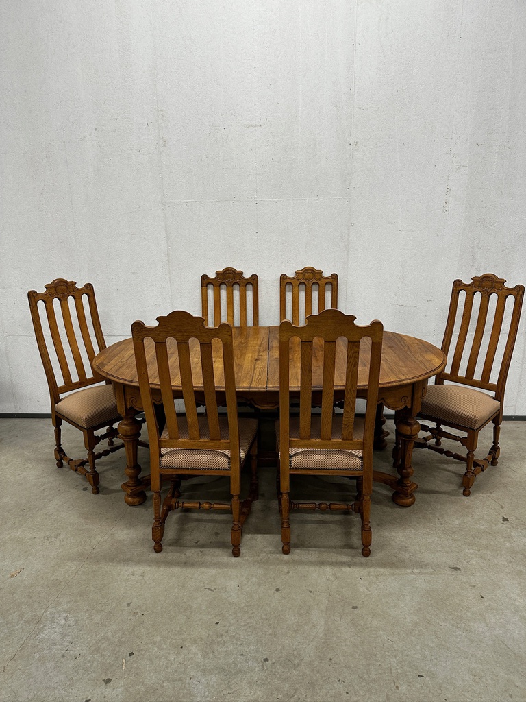 Stalas su 6 kėdėmis