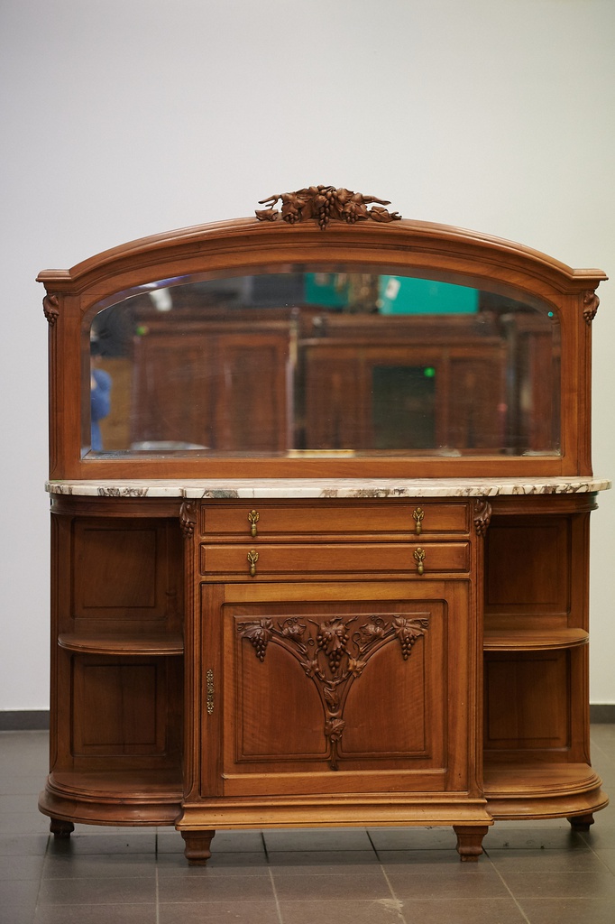 Sideboard Server with Mirror