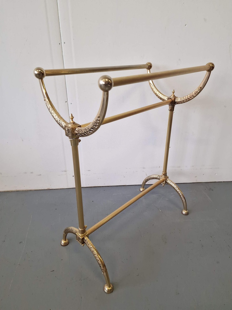 Towel rack
